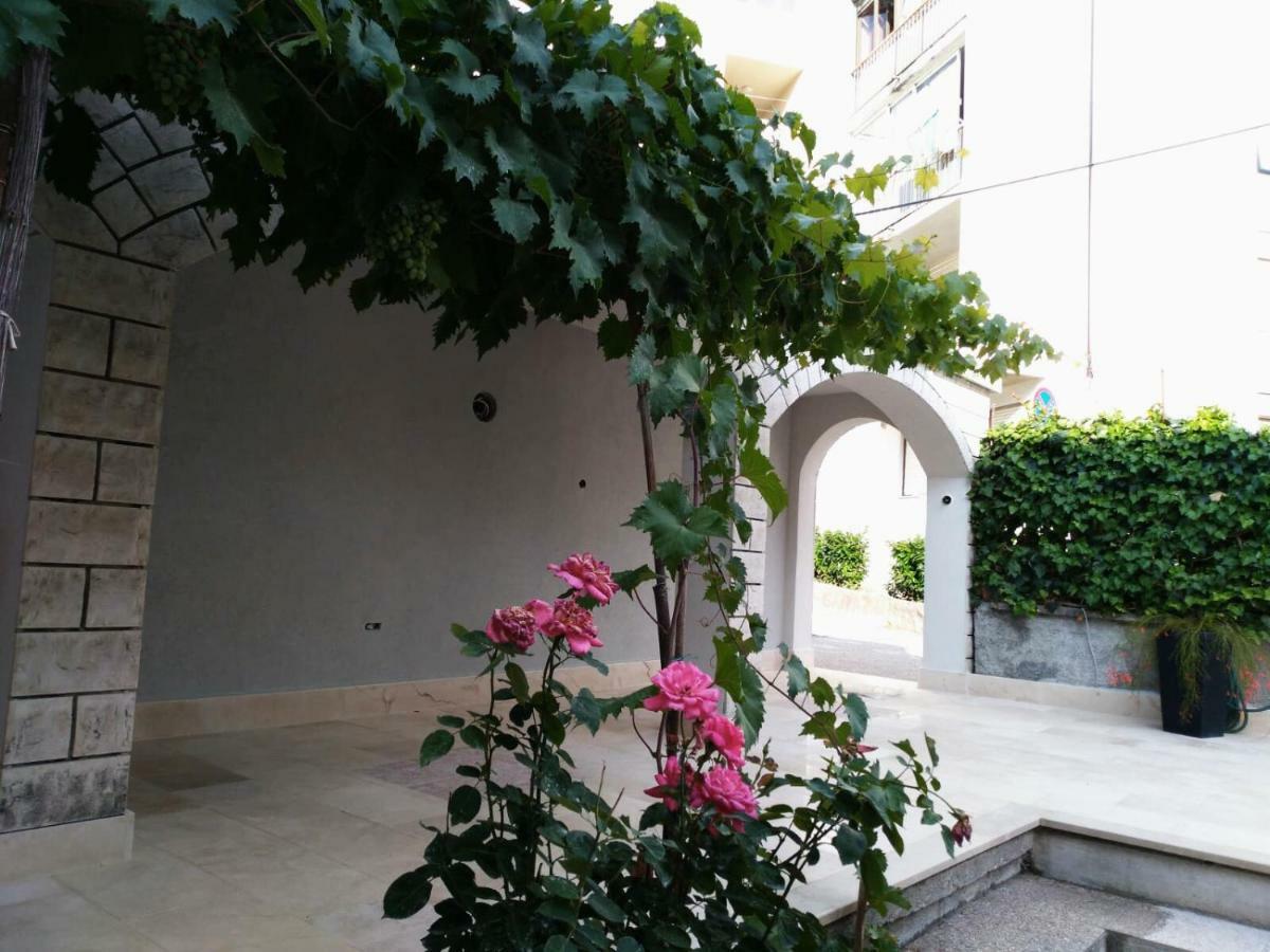 Garden Apartment Dina With Free Parking Split Exterior foto